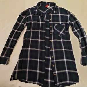 3 for $40 
H&M plaid long line shirt size 2